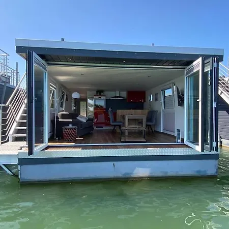 Ботель Hausboot Optimo Mit Hund *