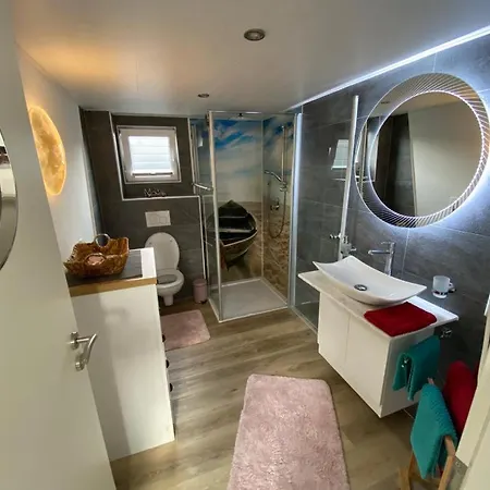 Hausboot Optimo Mit Hund